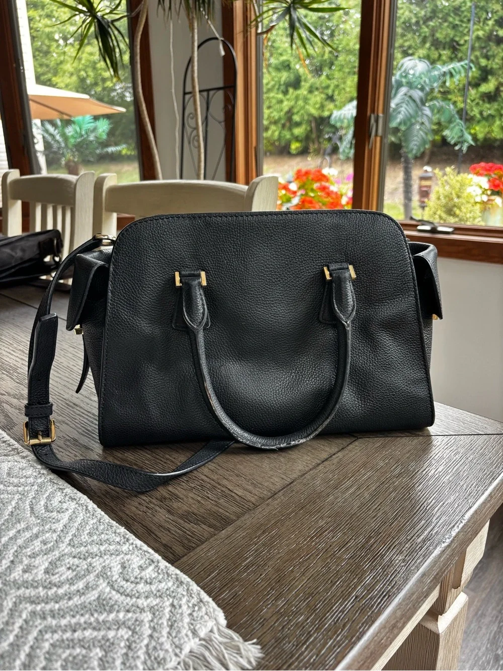 Michael Kors Black Pebbled Leather Satchel Crossbody Bag Gold Hardware